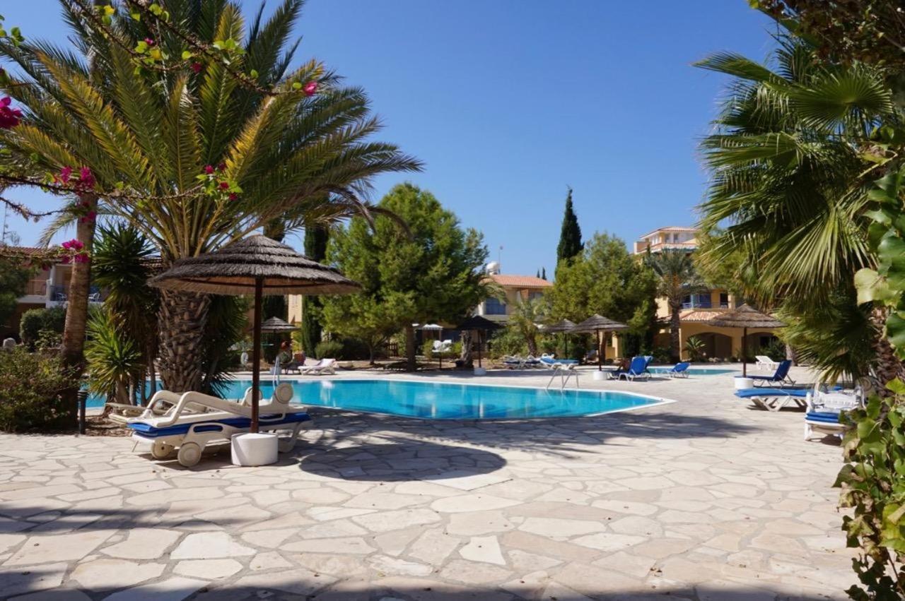 Modern Sea View Apartment Regina Gardens Paphos ภายนอก รูปภาพ